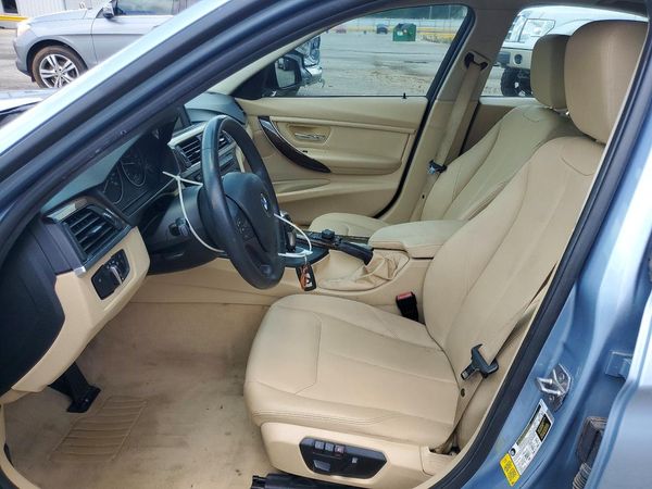 2015 BMW 320