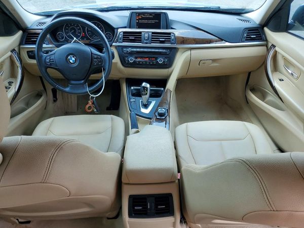 2015 BMW 320