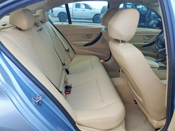 2015 BMW 320