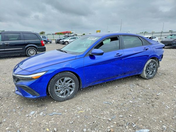 2024 HYUNDAI ELANTRA