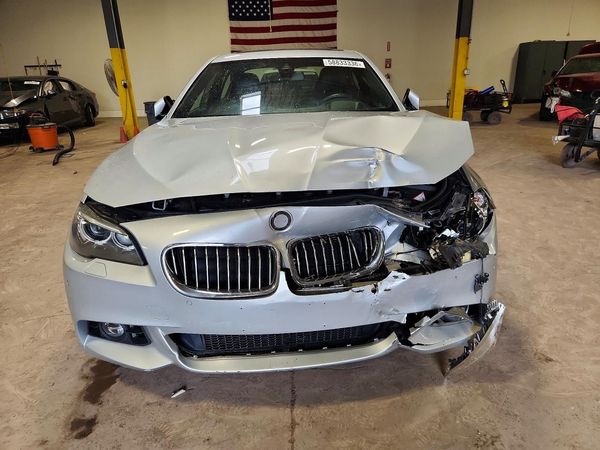 2016 BMW 528