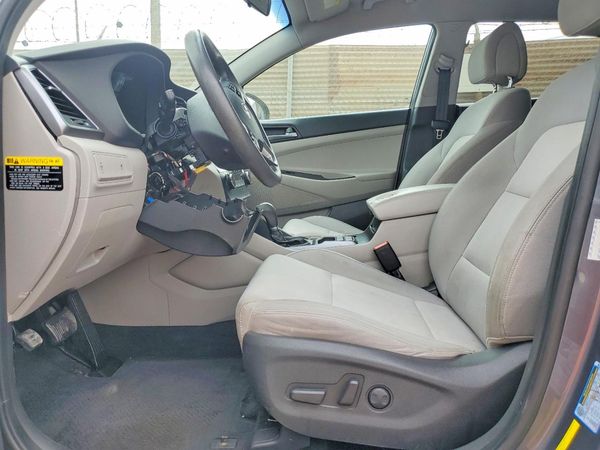 2017 HYUNDAI TUCSON