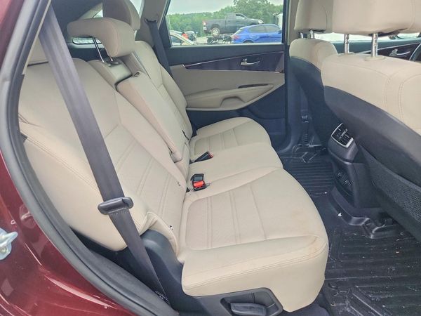 2017 KIA SORENTO L, LX