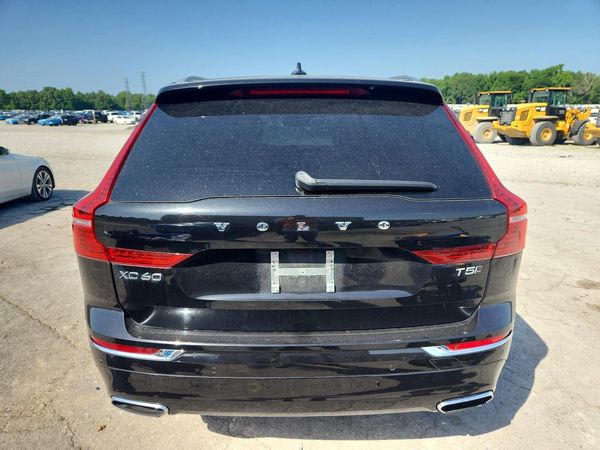 2021 VOLVO XC60