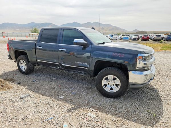2018 CHEVROLET SILVERADO LTZ — Passenger 3/4