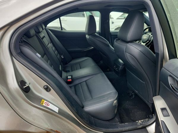 2016 LEXUS IS 300