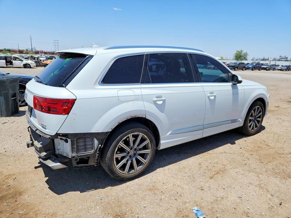 2017 AUDI Q7 quattro Premium Plus