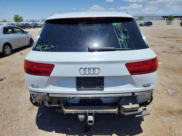 2017 AUDI Q7 quattro Premium Plus