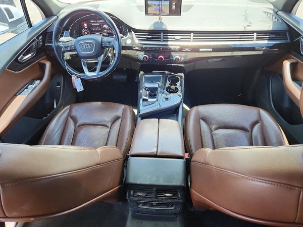2017 AUDI Q7 quattro Premium Plus