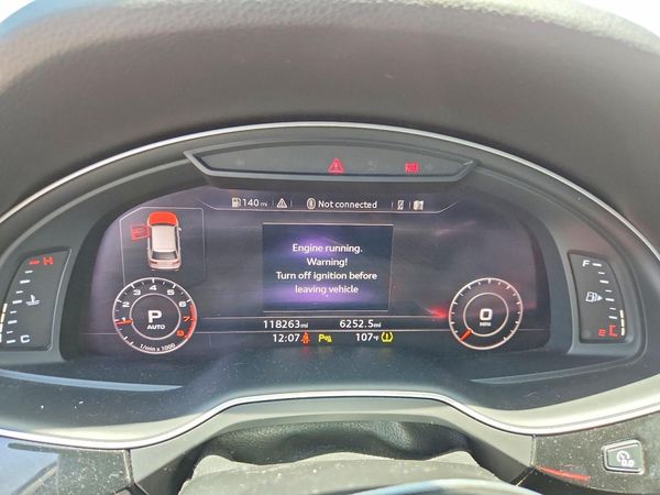2017 AUDI Q7 quattro Premium Plus