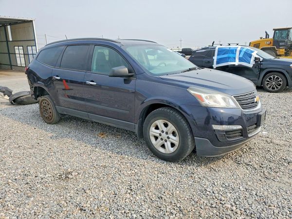 2016 CHEVROLET TRAVERSE LS — Passenger 3/4
