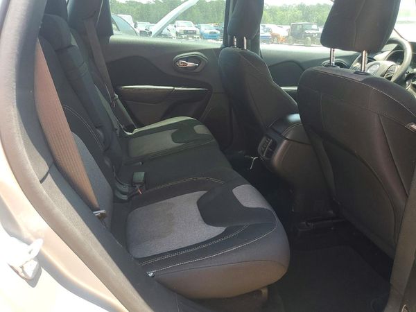 2014 JEEP GRAND CHER Sport