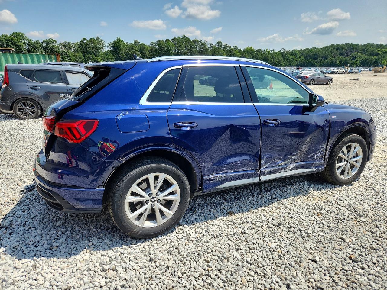 2022 AUDI Q3