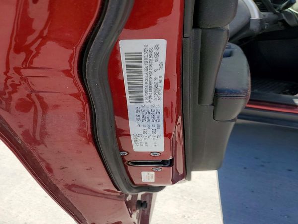 2016 JEEP CHEROKEE Trailhawk — VINS
