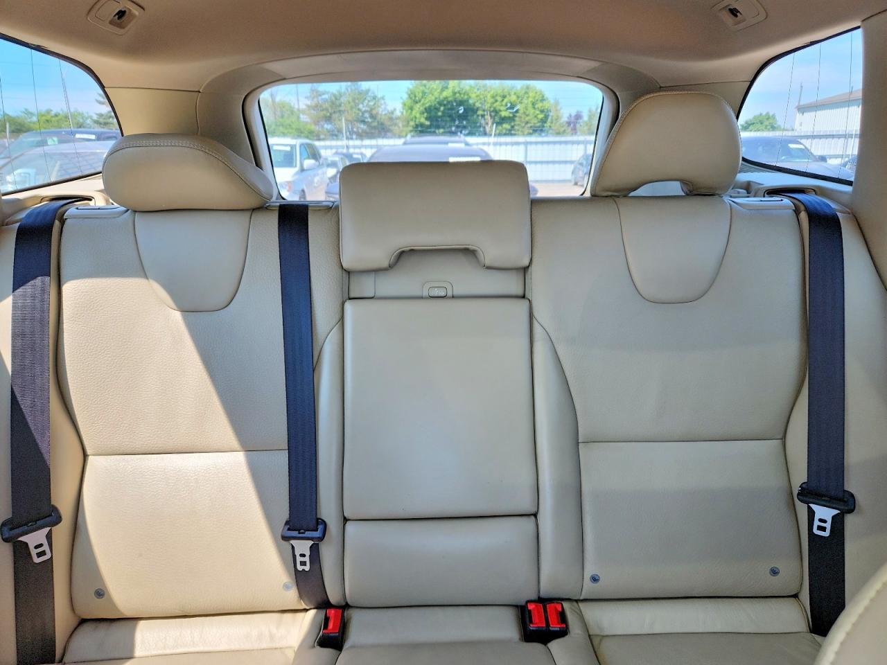2010 VOLVO XC60