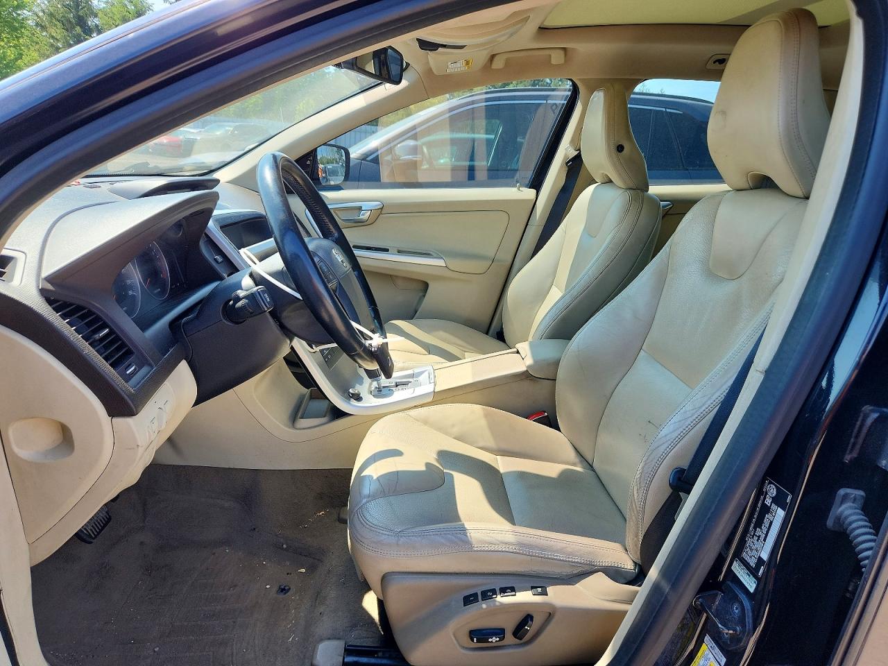 2010 VOLVO XC60