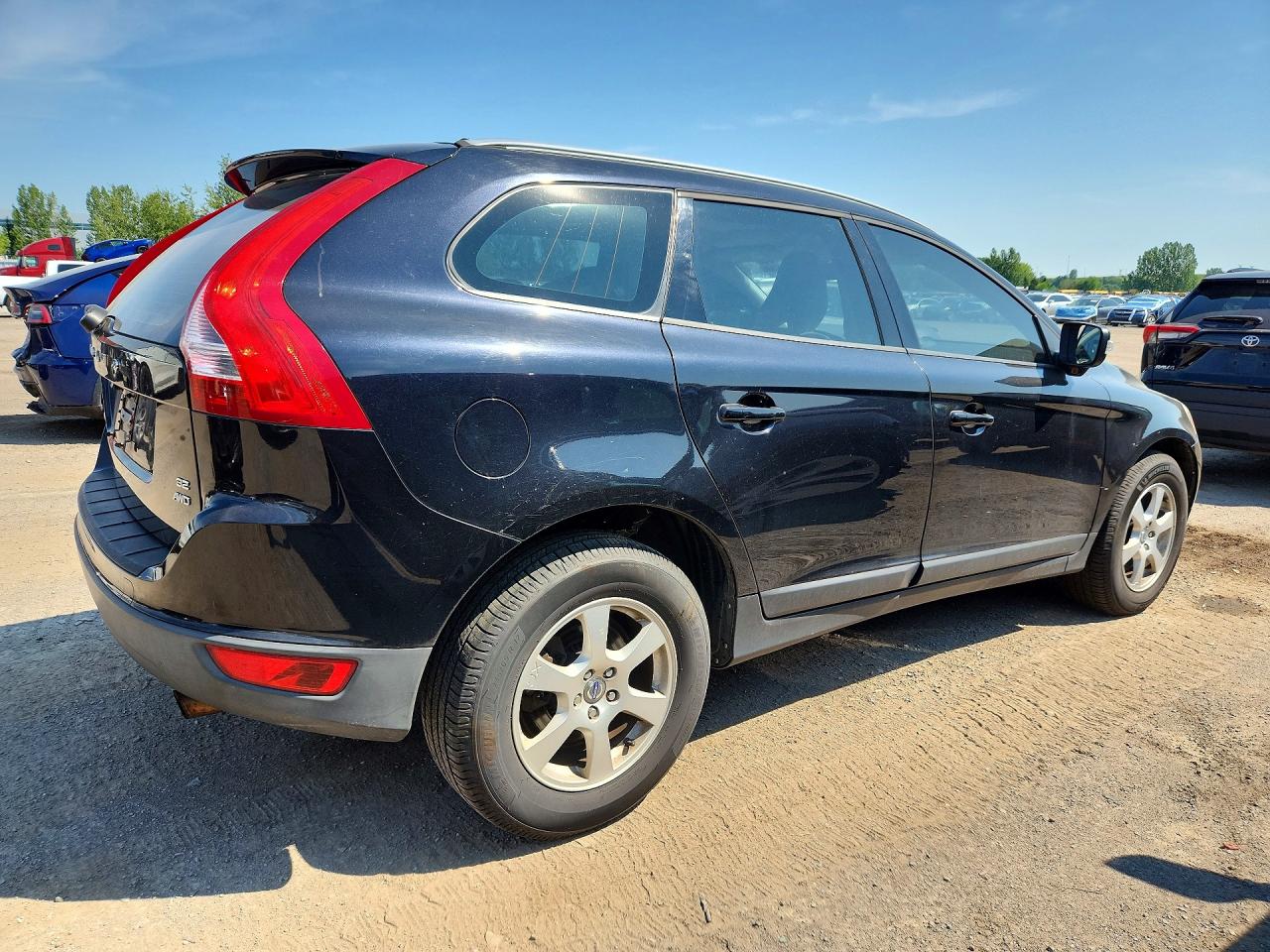 2010 VOLVO XC60