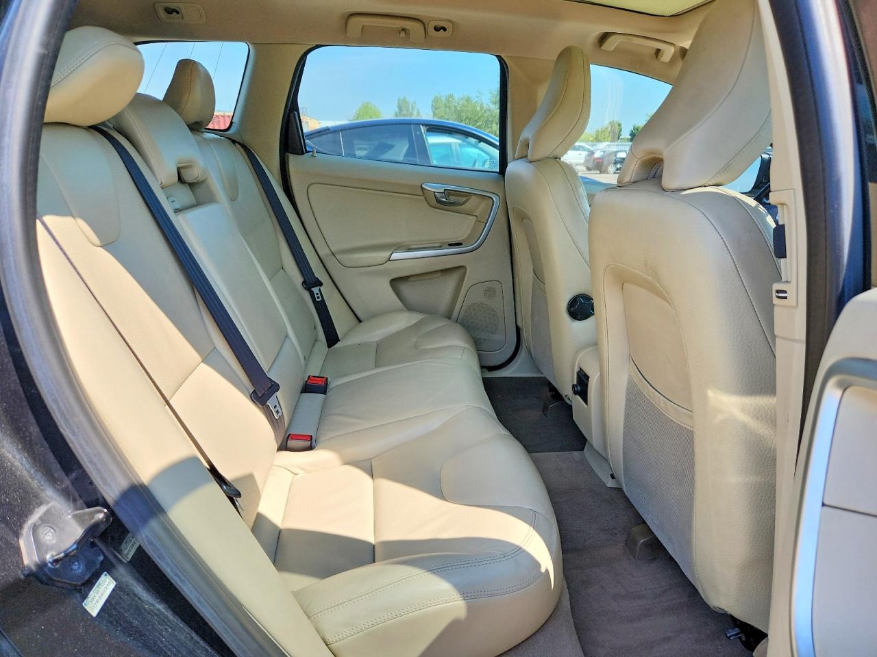 2010 VOLVO XC60