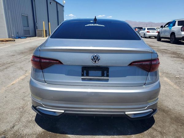 2021 VOLKSWAGEN JETTA S / SE / R-Line