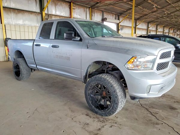 2015 RAM 1500 ST