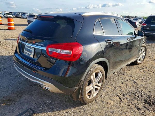 2015 MERCEDES-BENZ GLA GLA250 4-MATIC