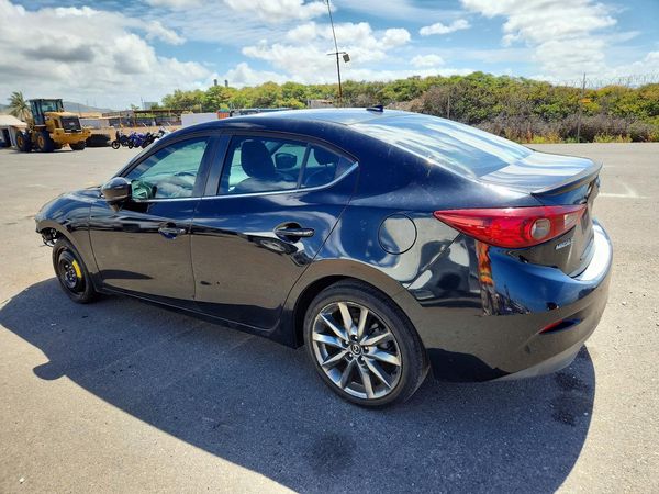 2018 MAZDA 3 Touring