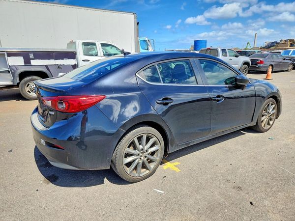 2018 MAZDA 3 Touring