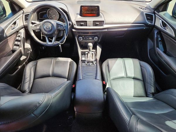 2018 MAZDA 3 Touring