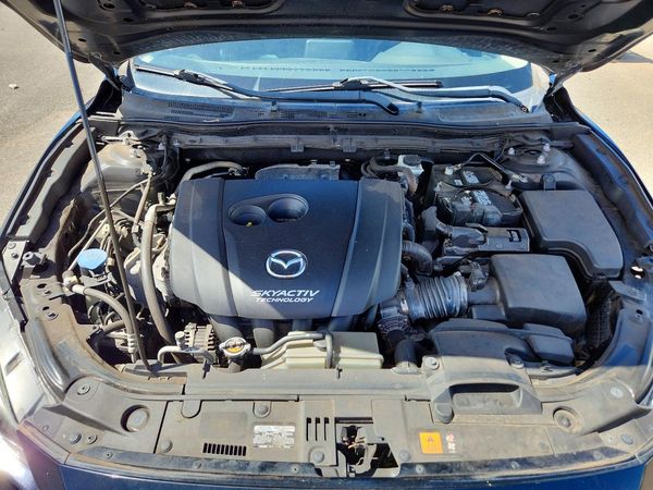 2018 MAZDA 3 Touring