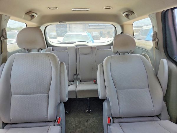 2017 KIA SEDONA L