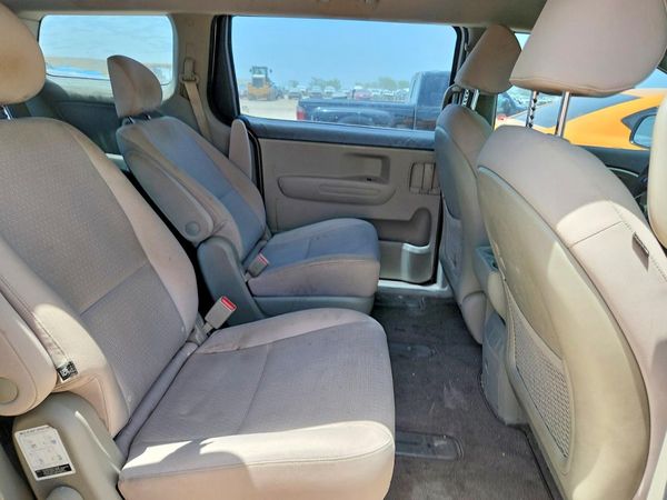 2017 KIA SEDONA L