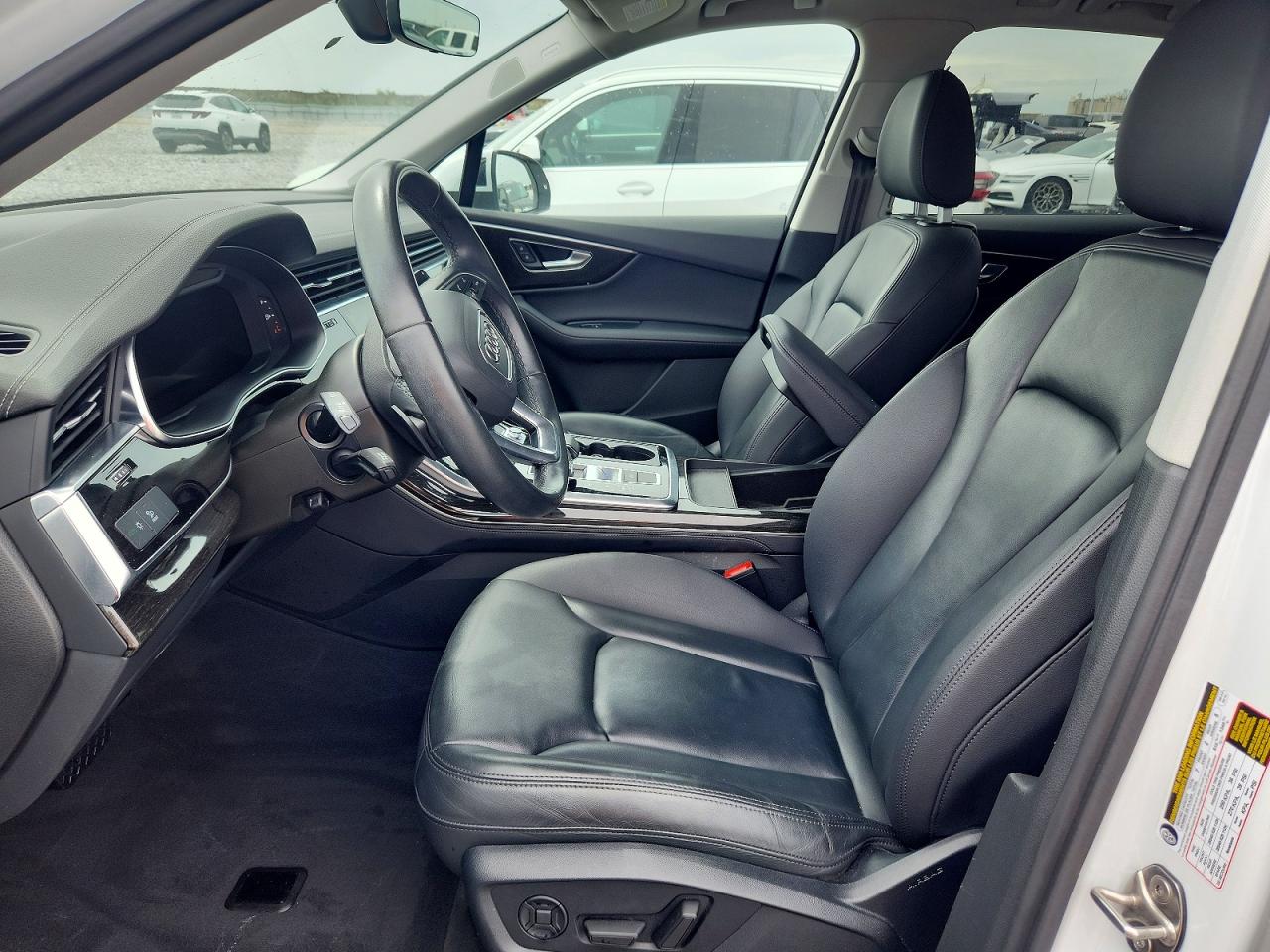 2023 AUDI Q7 quattro Premium Plus