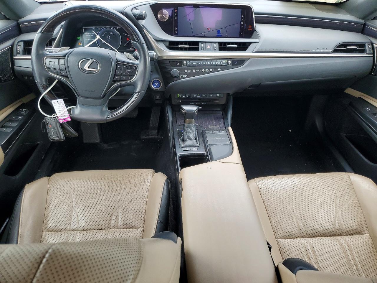 2020 LEXUS ES 300h Luxury