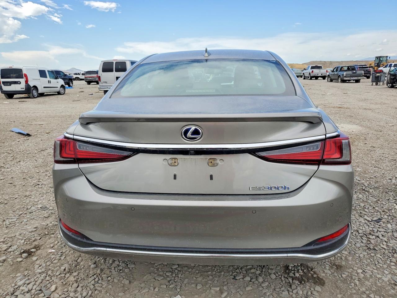 2020 LEXUS ES 300h Luxury