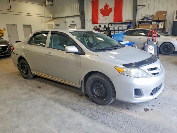 2013 TOYOTA COROLLA
