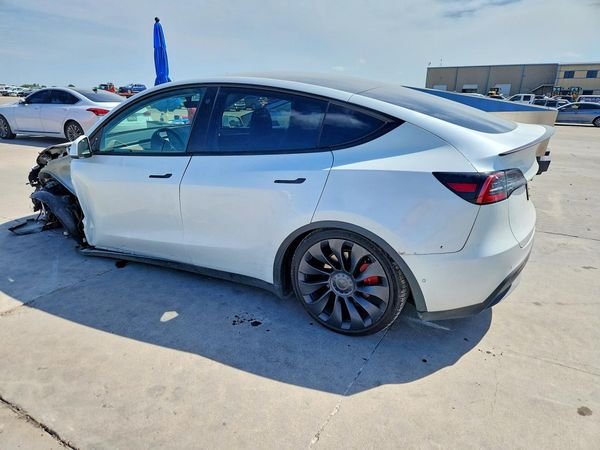 2022 TESLA MODEL Y