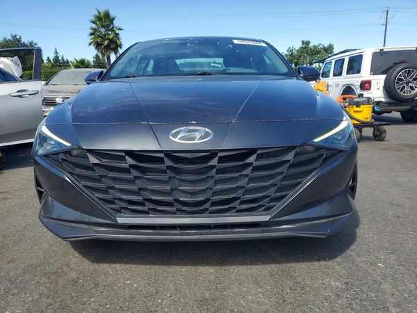 2021 HYUNDAI ELANTRA SE