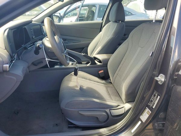 2021 HYUNDAI ELANTRA SE
