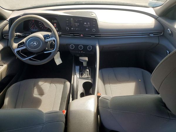 2021 HYUNDAI ELANTRA SE