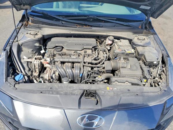 2021 HYUNDAI ELANTRA SE