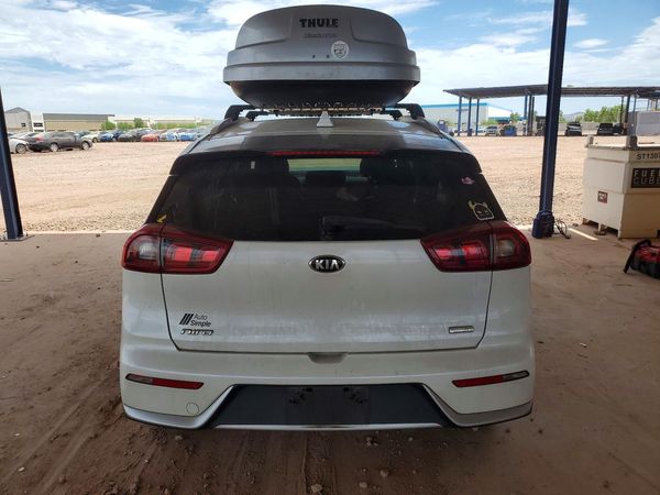 2017 KIA NIRO