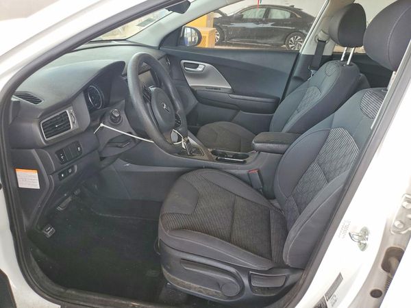 2017 KIA NIRO