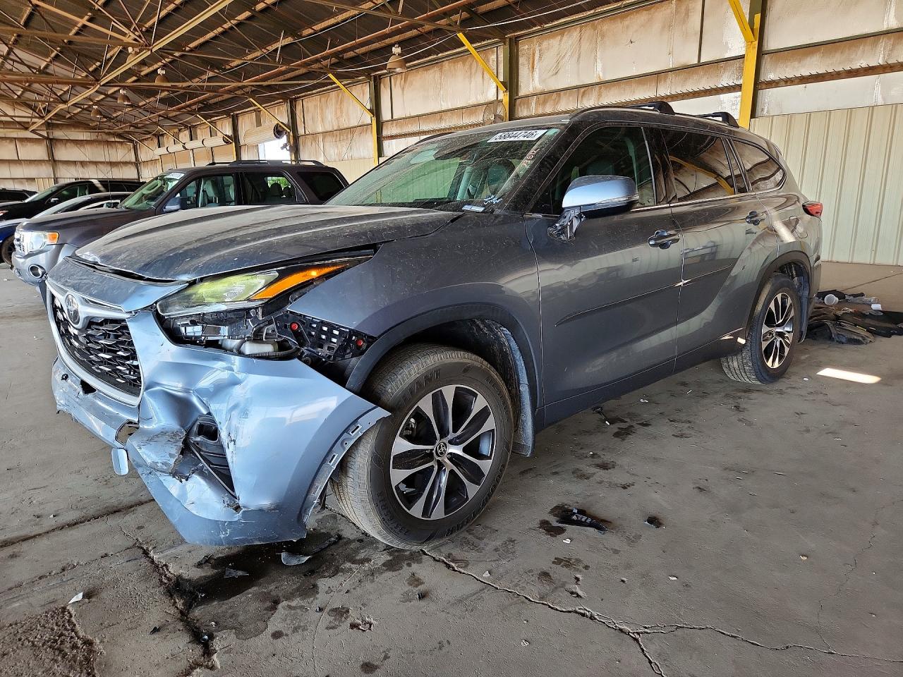 2020 TOYOTA HIGHLANDER XLE Nav