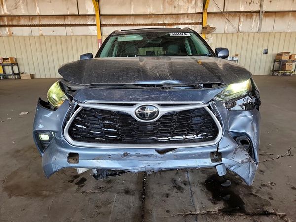 2020 TOYOTA HIGHLANDER XLE Nav