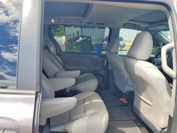 2015 TOYOTA SIENNA