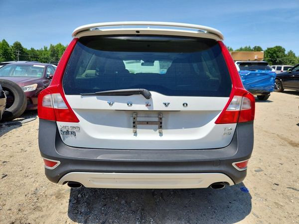 2013 VOLVO XC70