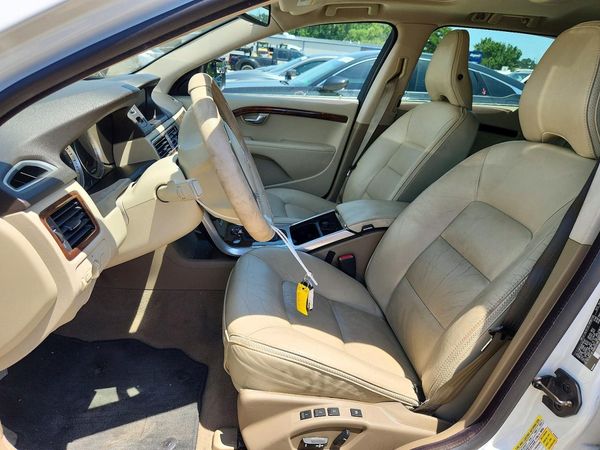 2013 VOLVO XC70