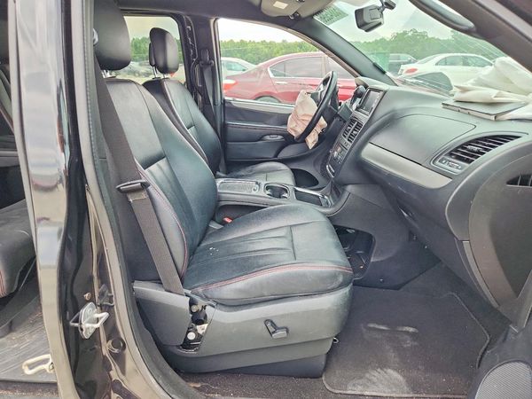 2018 DODGE CARAVAN GT (US), GT FWD (Can) — DENT
