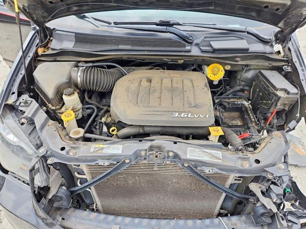 2018 DODGE CARAVAN GT (US), GT FWD (Can) — Engine bay