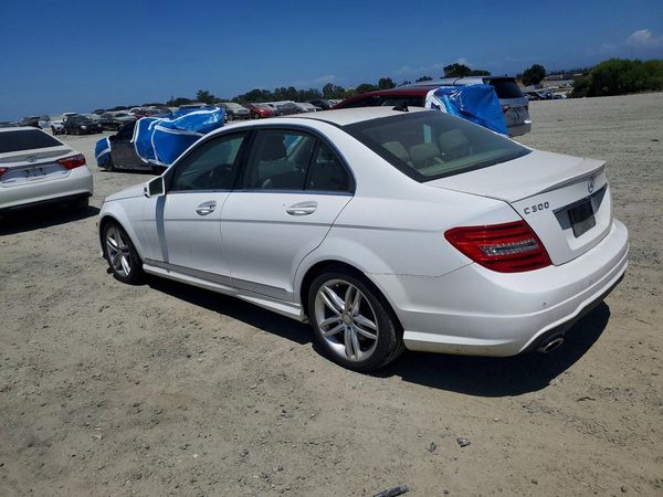 2013 MERCEDES-BENZ C C300
